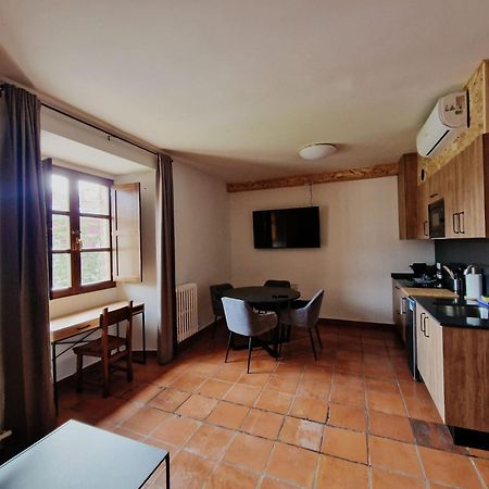 Hotel Y Albergue Real Fabrica De Ezcaray Bagian luar foto