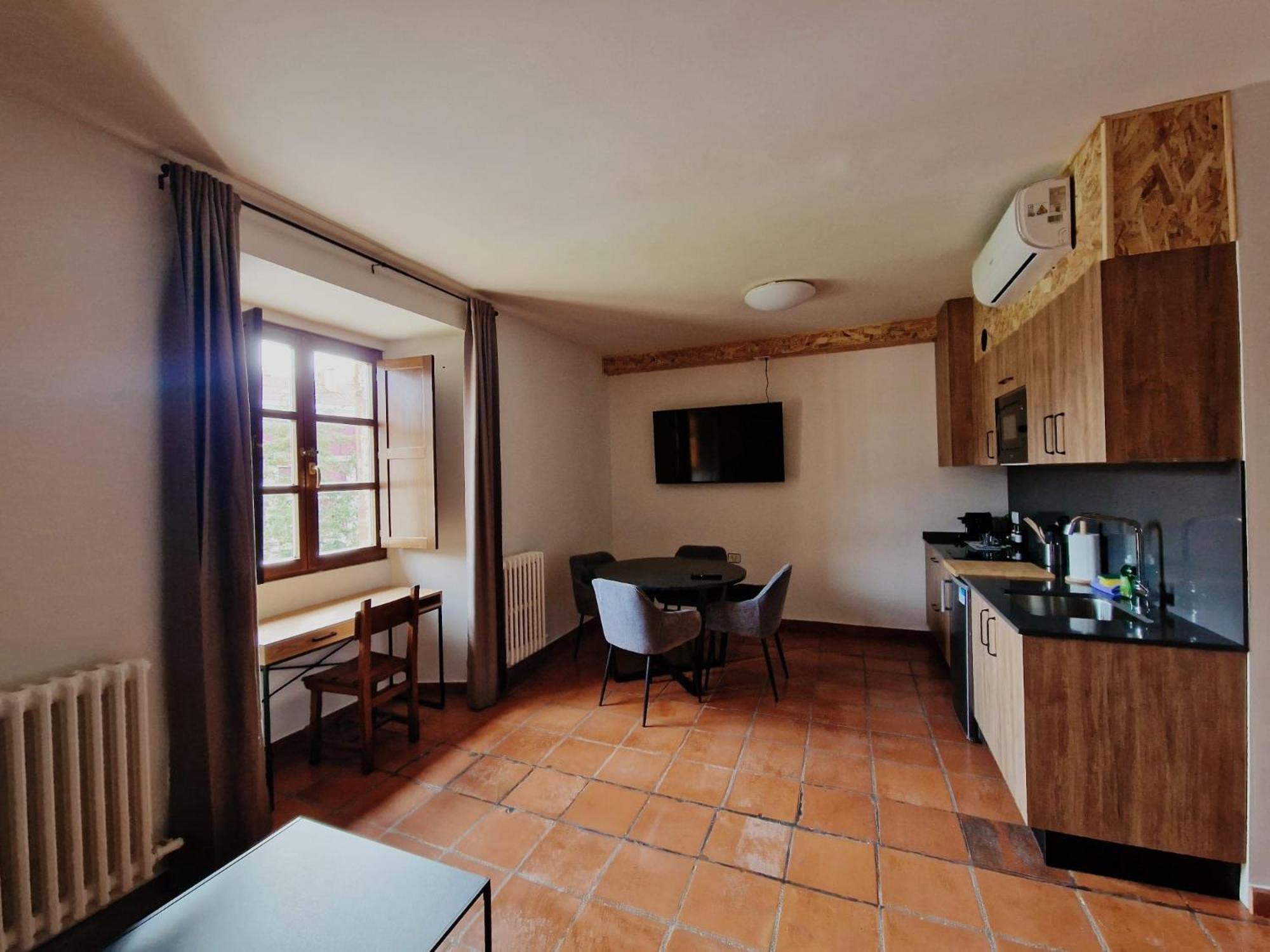 Hotel Y Albergue Real Fabrica De Ezcaray Bagian luar foto